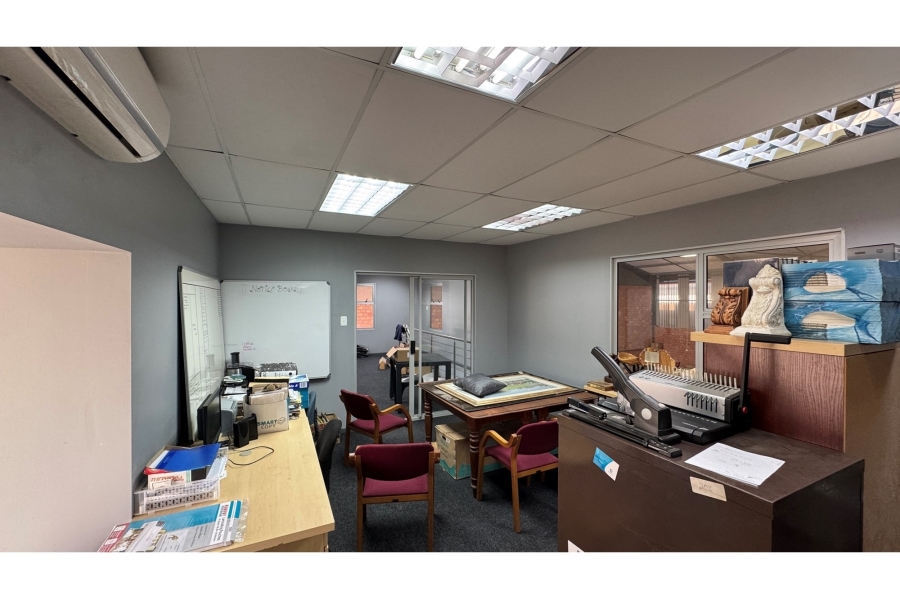 To Let commercial Property for Rent in Greenbushes Eastern Cape